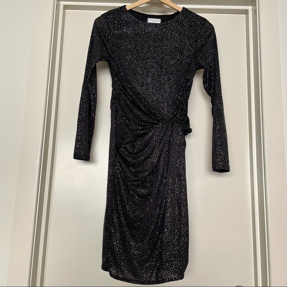 ⭐️HOST PICK 🤩NEW Black Glitter Bodycon Dress 🖤 -Twist knot gathered🪩 - Picture 3 of 10